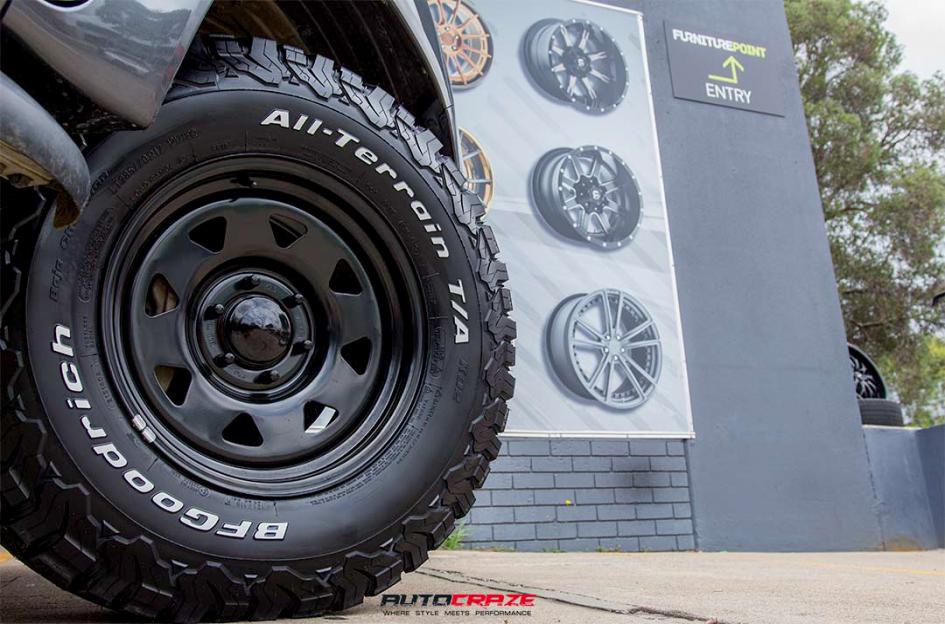FORD-RANGER-TERRA-SATIN-BLACK